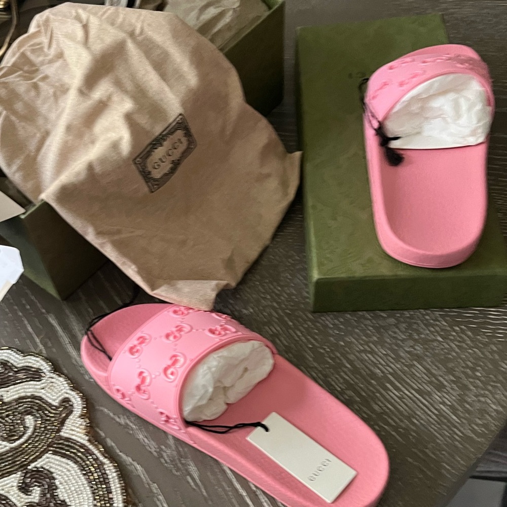Brand new Gucci Slides size 7 Rose Pink
